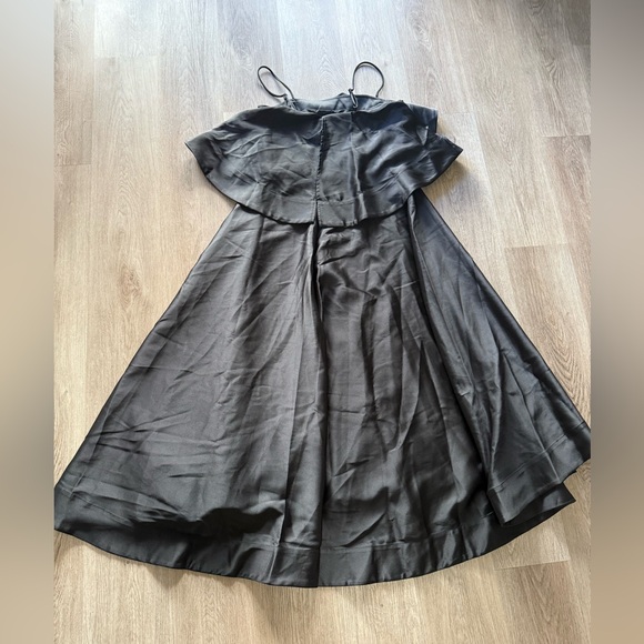 elliatt reyna black tiered ruffle draped satin maxi dress size medium NEW - Picture 12 of 14